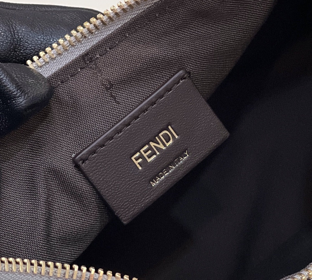 Bolso Fendigraphy Nano Plateado