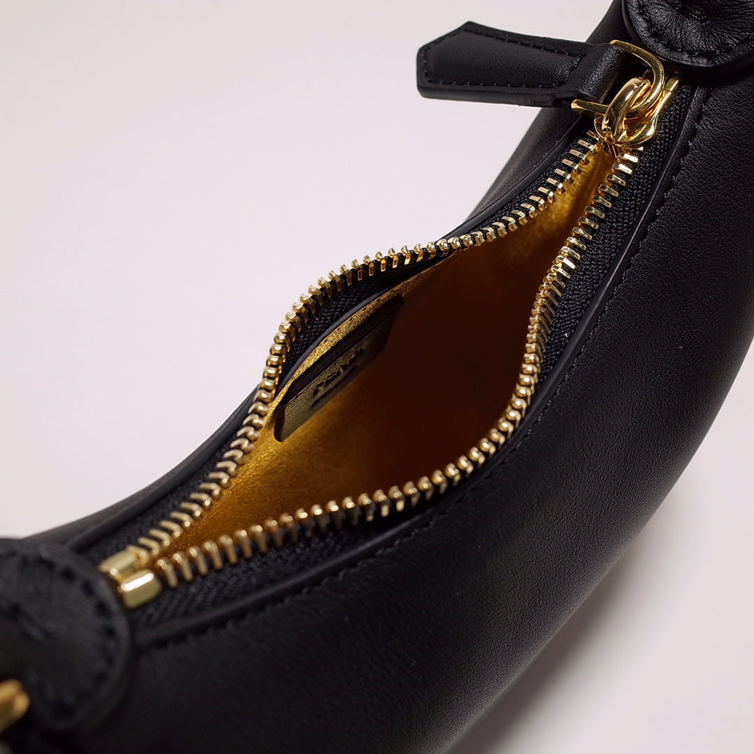 Bolso Fendigraphy Nano Negro