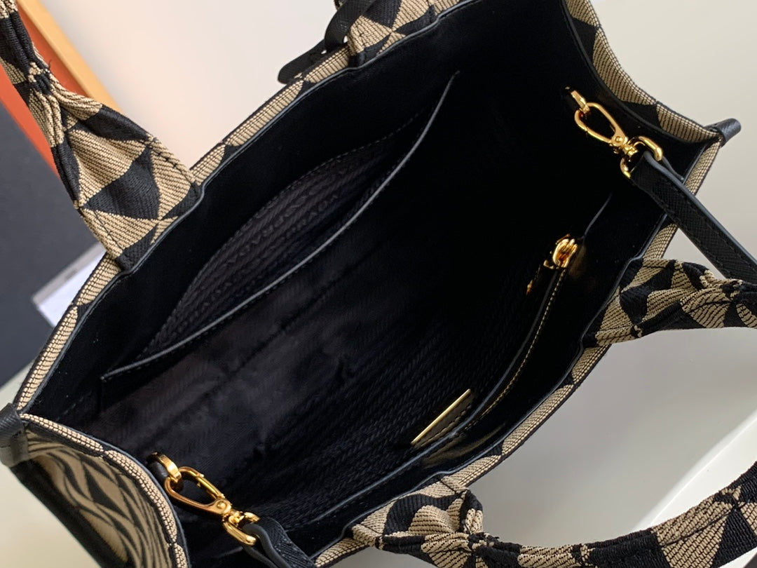 Bolso Prada Symbole pequeño de tela bordada Negro/Beige