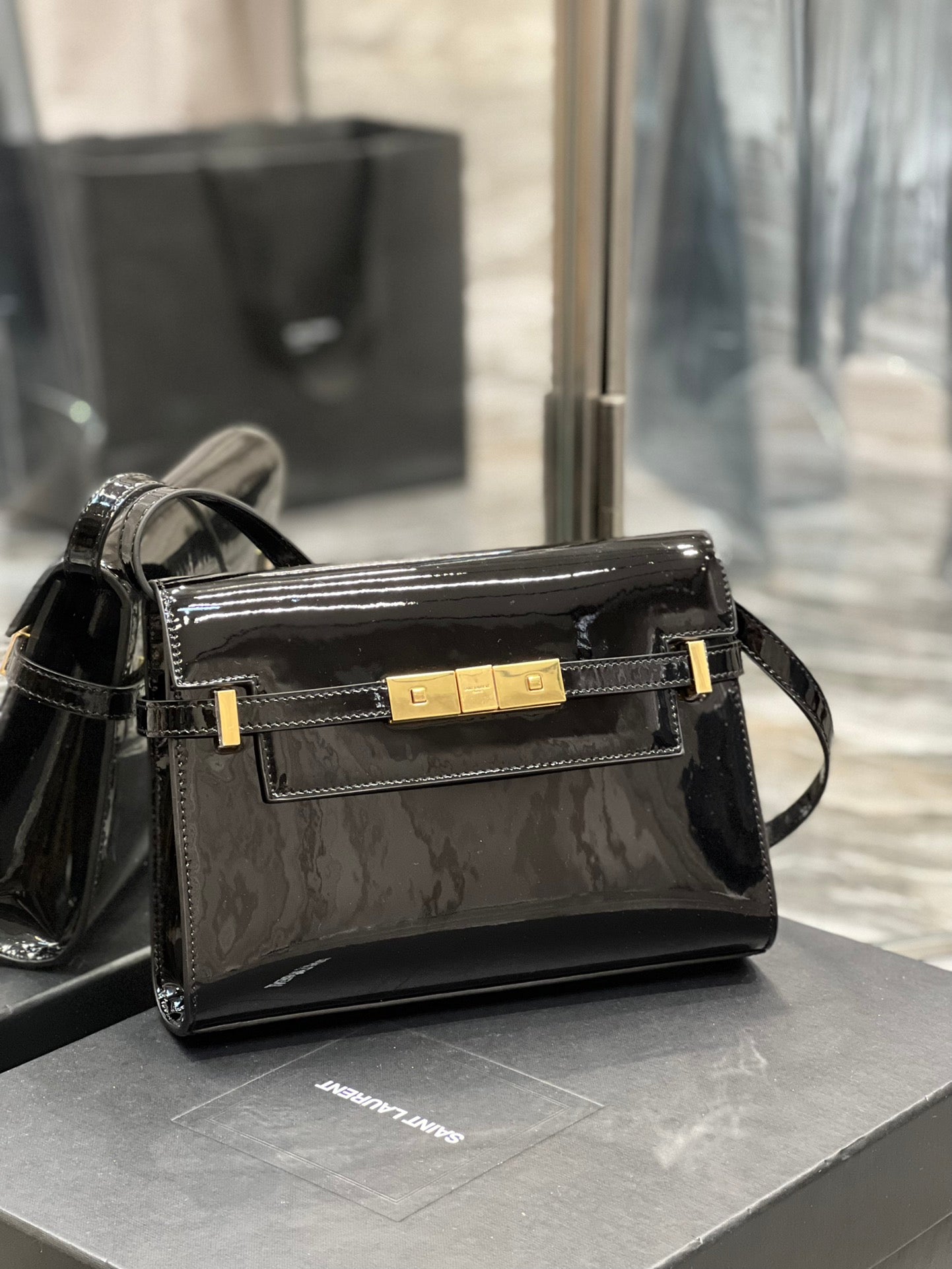 Copia de Bolso de Hombro Pequeño Manhattan Charol Negro
