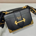 Bolso Prada Cahier de piel Negra