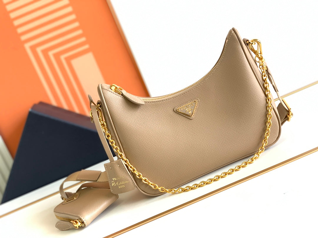 Bolso Saffiano Re-Edition 2005 Beige 22 cm