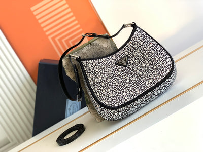 Bolso de satén Prada Cleo con cristales Metal