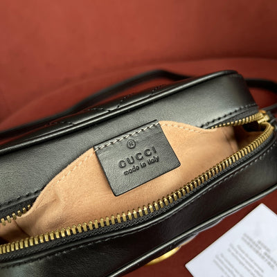 Minibolso GG Marmont de Matelassé Negro
