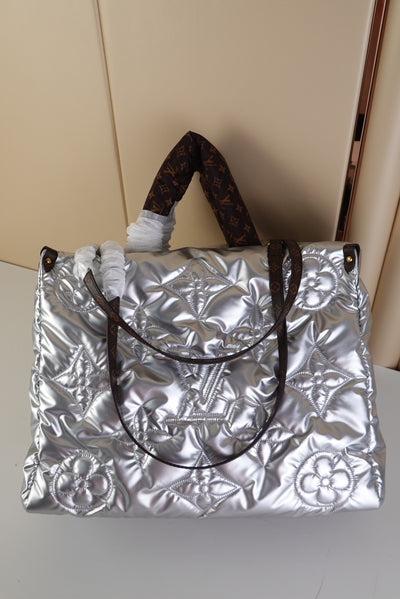 Bolso tote OnTheGo GM Plata