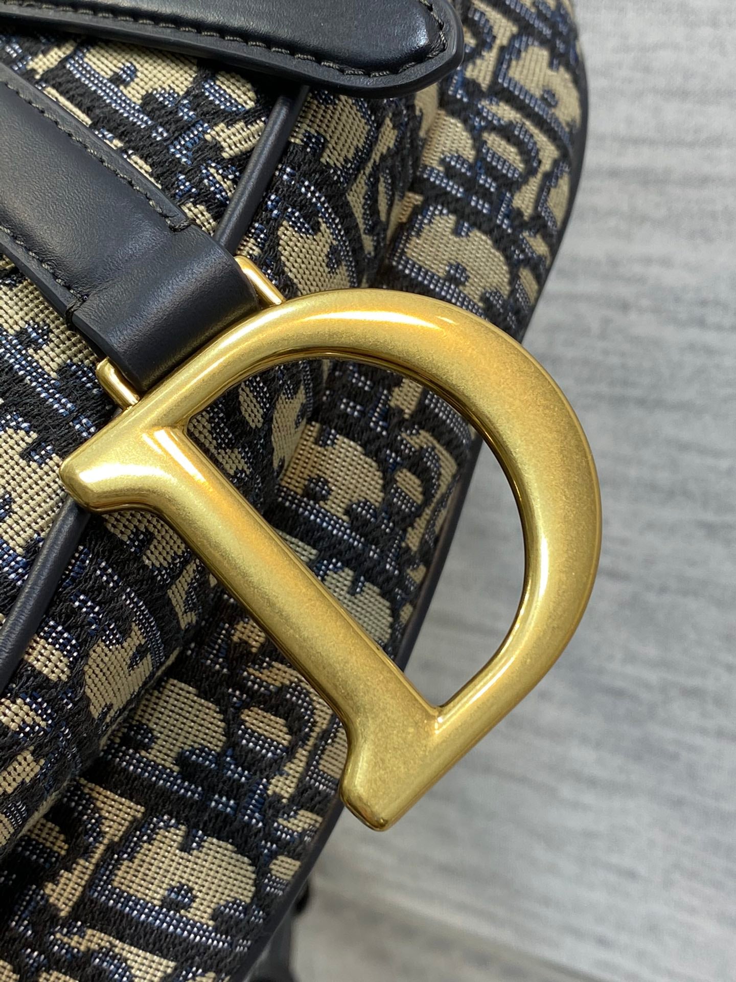 Minibolso Saddle jacquard Azul 19 cm