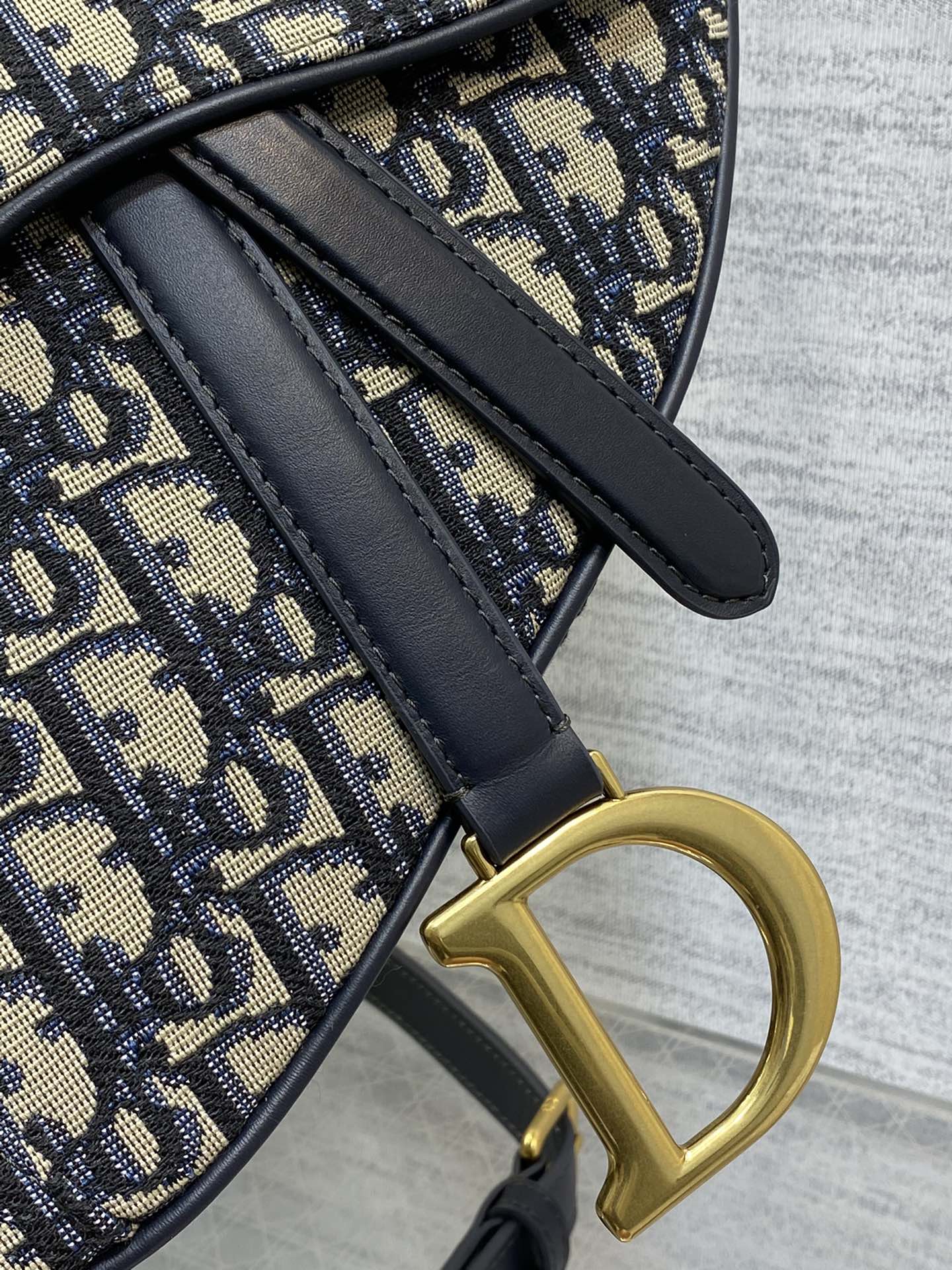 Minibolso Saddle jacquard Azul 19 cm