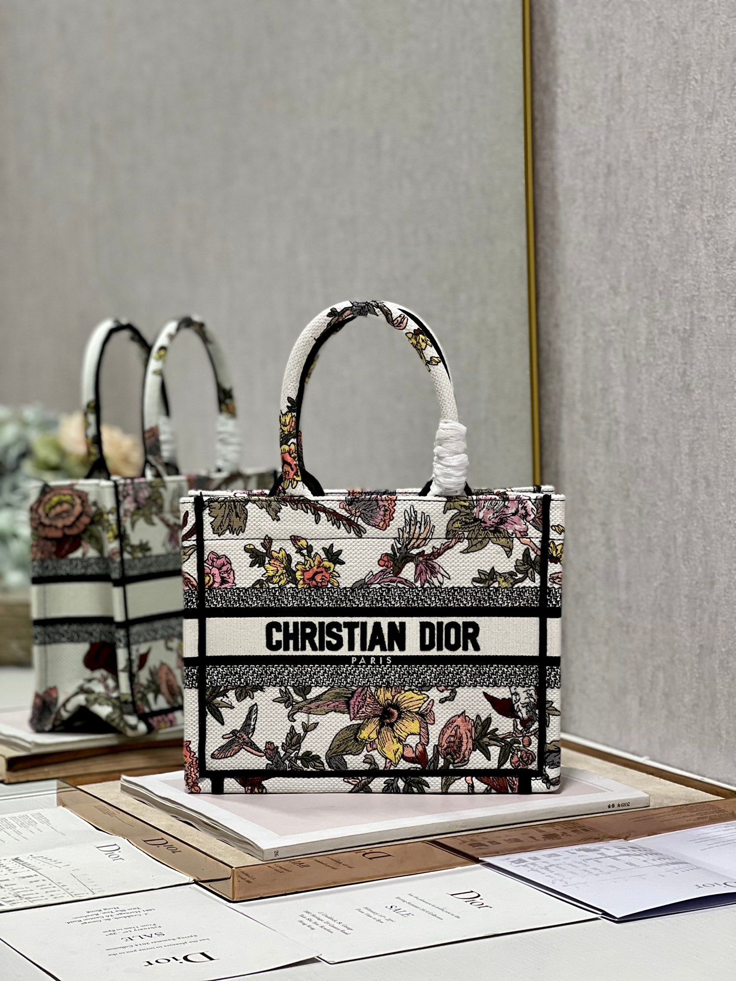 Bolso Dior Book Pequeño Jardin Botanique blanco multicolor