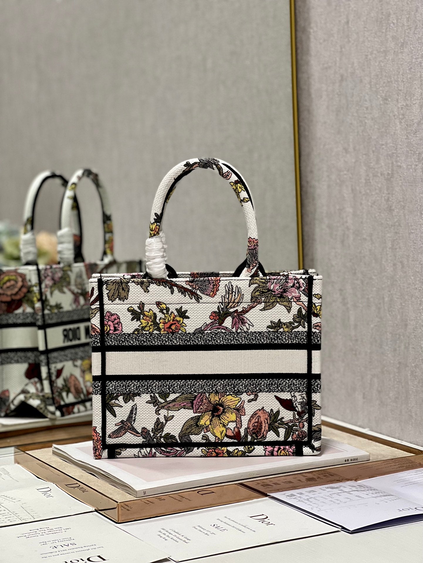 Bolso Dior Book Pequeño Jardin Botanique blanco multicolor