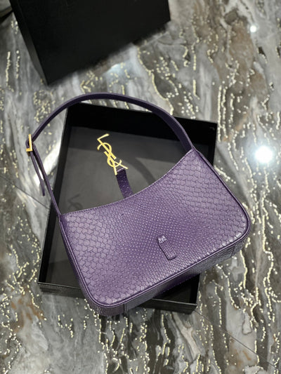 Bolso Hobo Le 5 a 7 Piel Pitón Lila