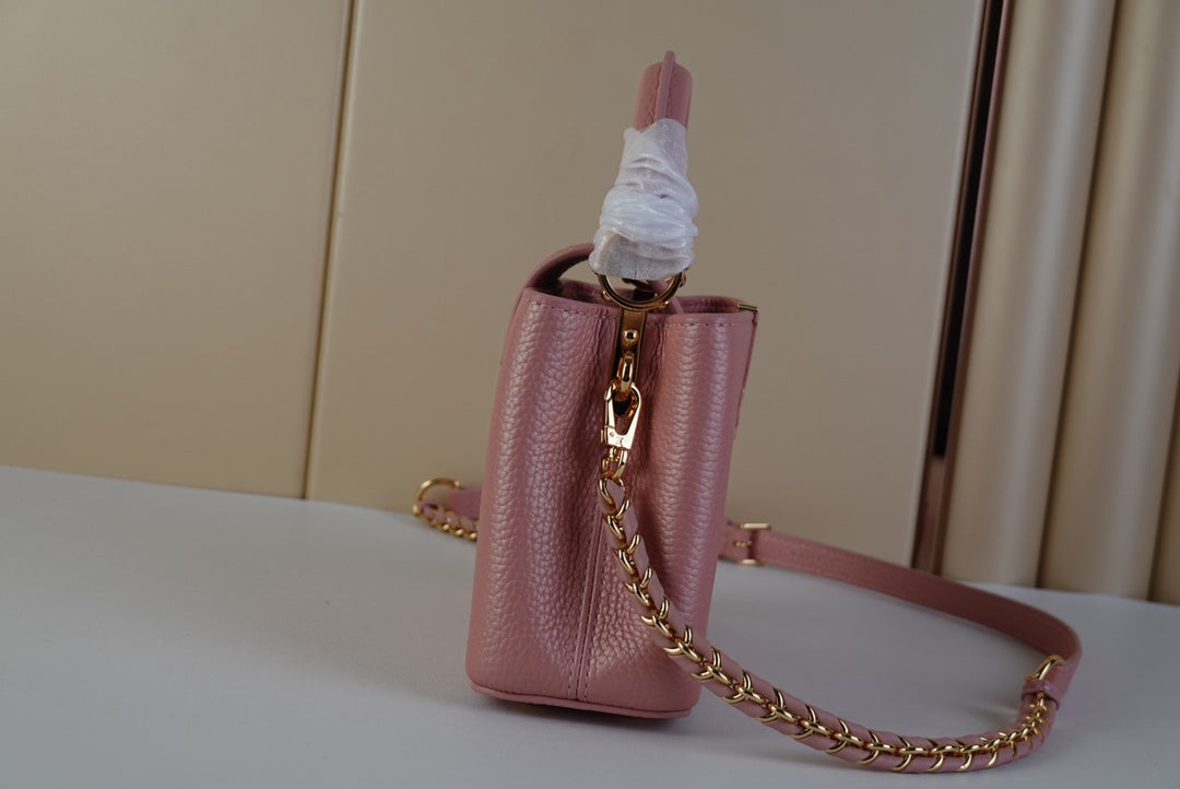 Bolso Capucines BB Rosa