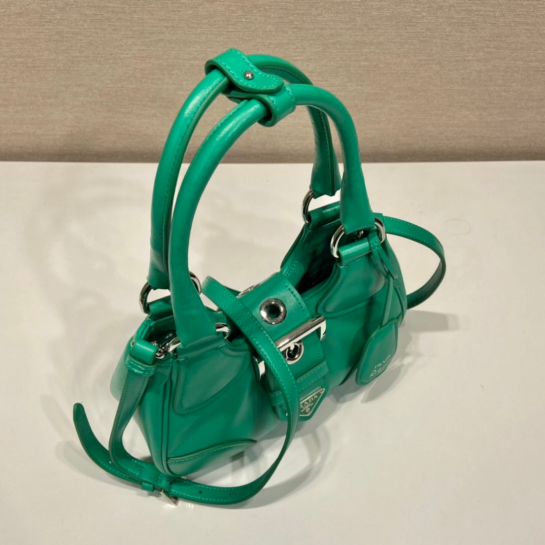 Bolso de napa acolchada Prada Moon Verde