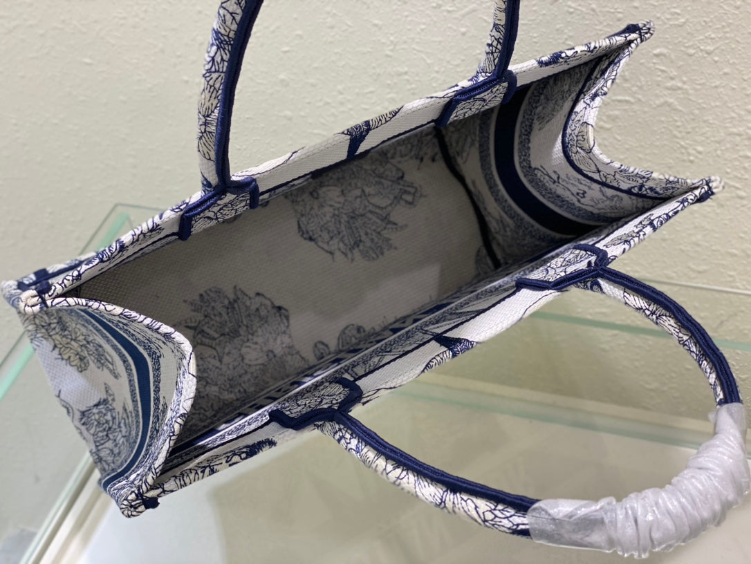 Bolso Dior Book Tote Mediano Rêve d'Infini Blanco/Azul