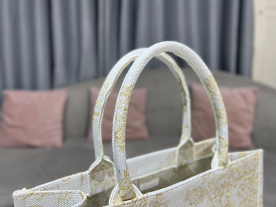 Bolso Dior Book Tote Mediano Jardin d'Hiver Dorado/Blanco