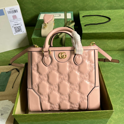 Minibolso de mano de matelassé con GG Rosa